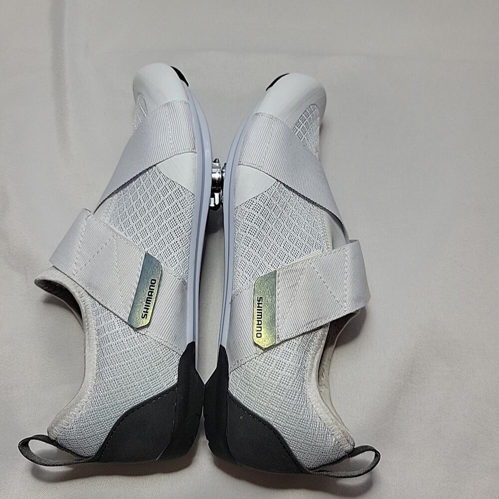 Shimano SH-IC100 Dynalast Women's Indoor Cycling Shoes Bike White SPD Cleat incl - Picture 8 of 10